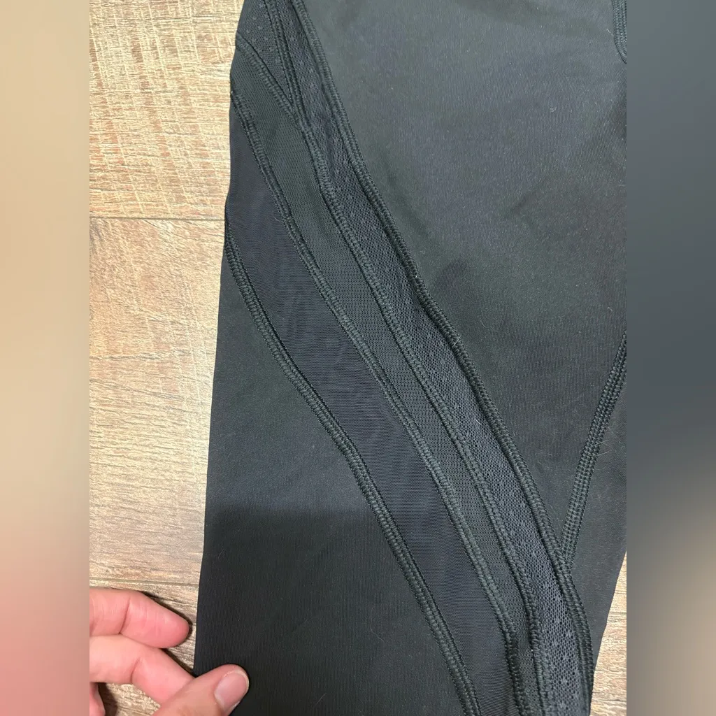 Lululemon Black High Times Crop Tech Mesh Leggings Size 6 - Image 2