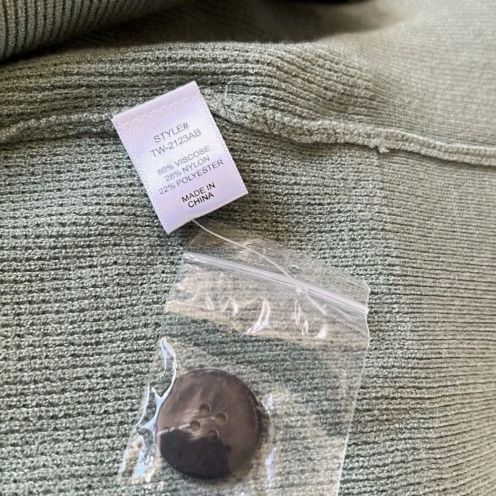 New Zenana Women’s button down ribbed cardigan size Small - Image 6