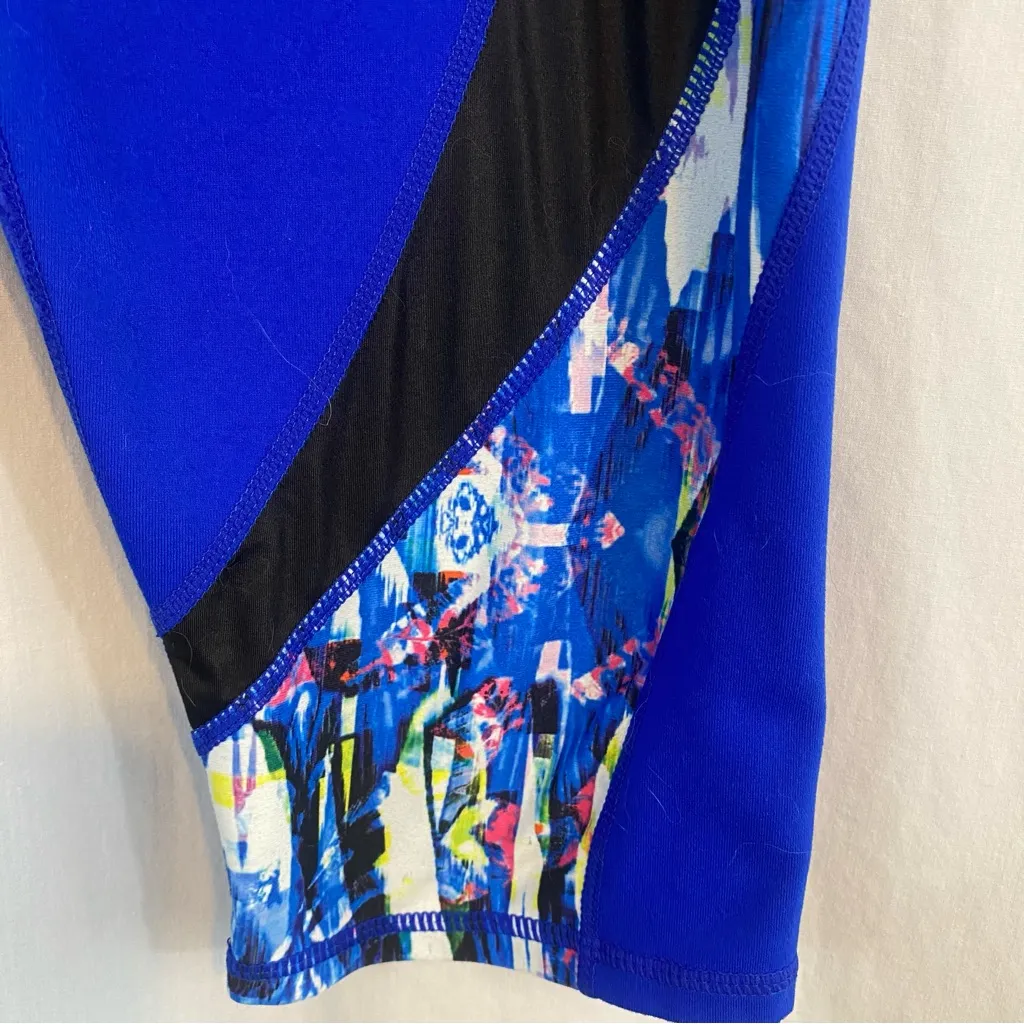 Fabletics athletic shorts size large - Image 3