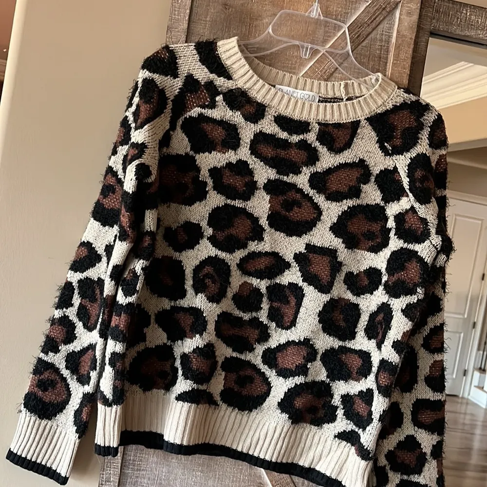 Sweater Planet Gold Leopard Print Brown Crewneck Womens Small - Image 13