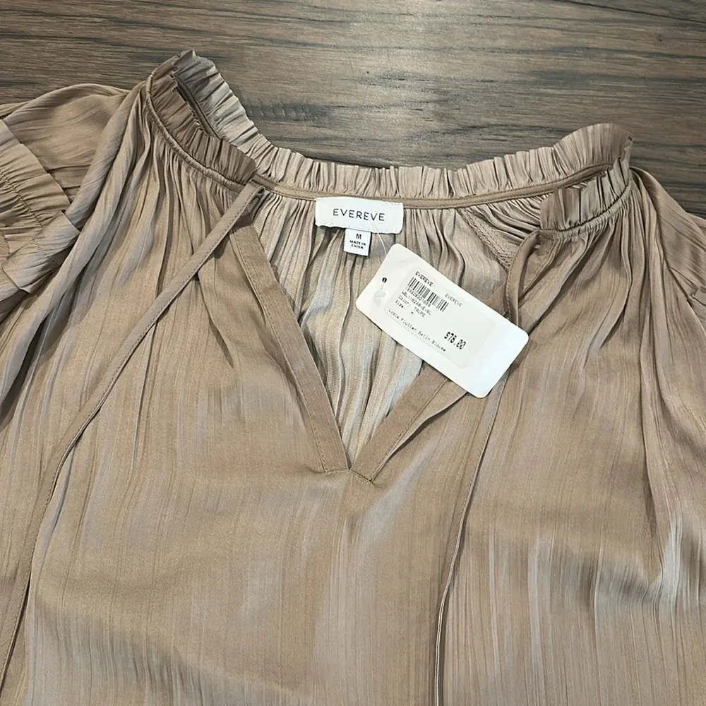 NWT Evereve Lydia Flutter Sleeve Satin Blouse Sz M - Image 7