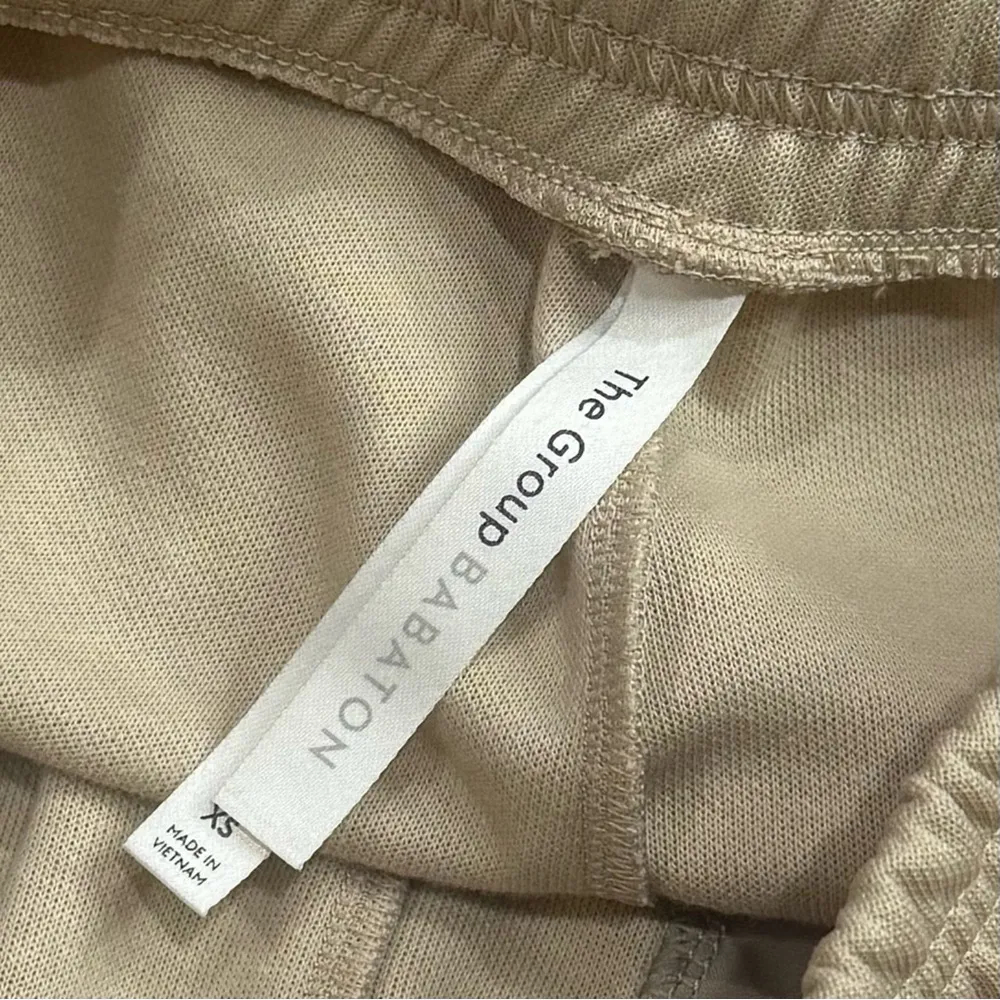 Aritzia Babaton Rocket Pants Beige and Brown Athletic Chic Comfort‎ XS - Image 7