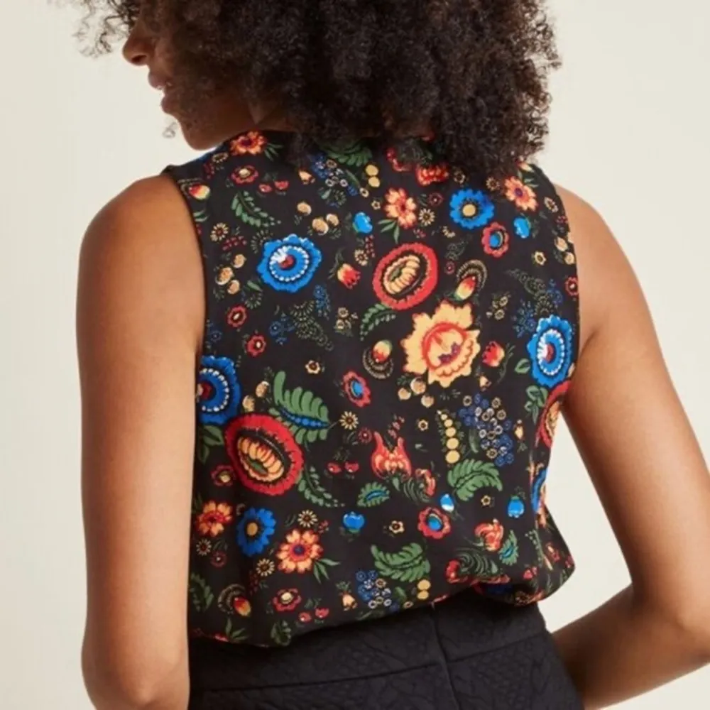 NWOT ModCloth Masterpiece Sleeveless Lace-Up Top in Folksy Floral Print - Image 11