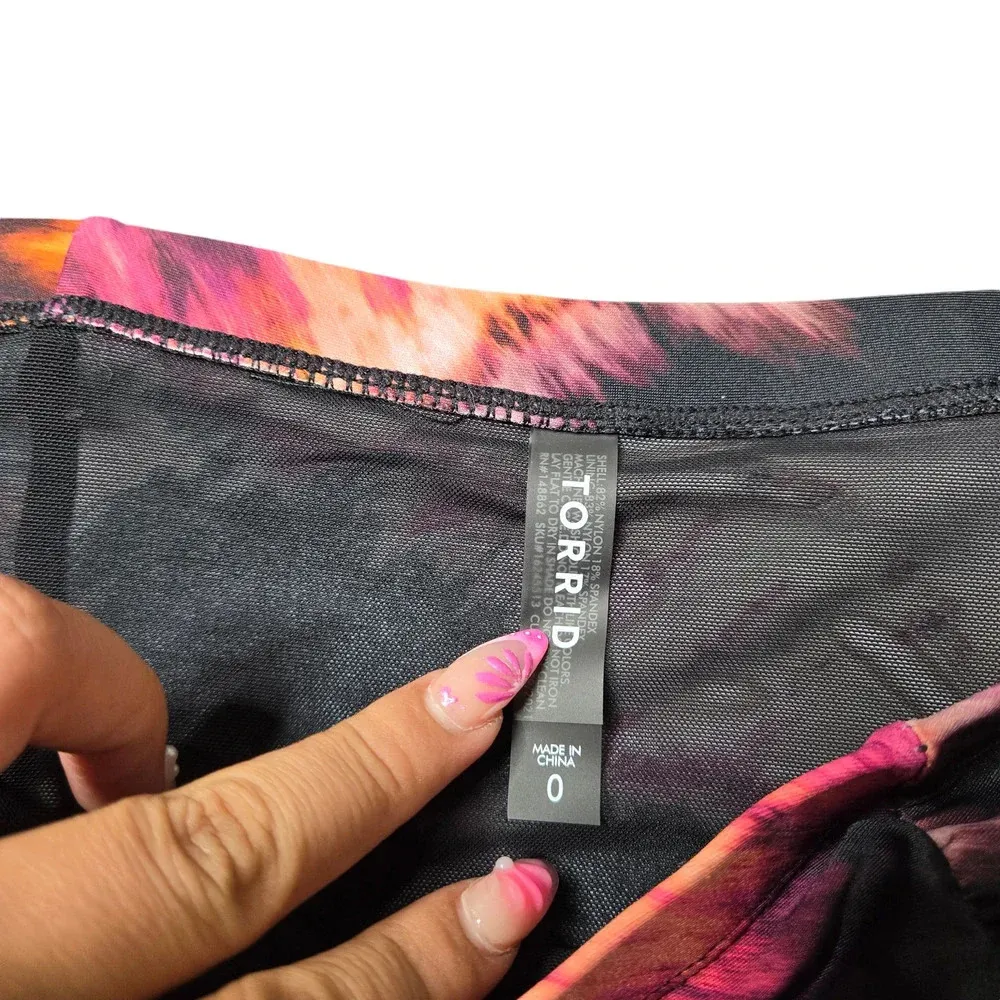 Torrid Wash Striped Dye V Flounce Bikini Size: 0x - Image 5