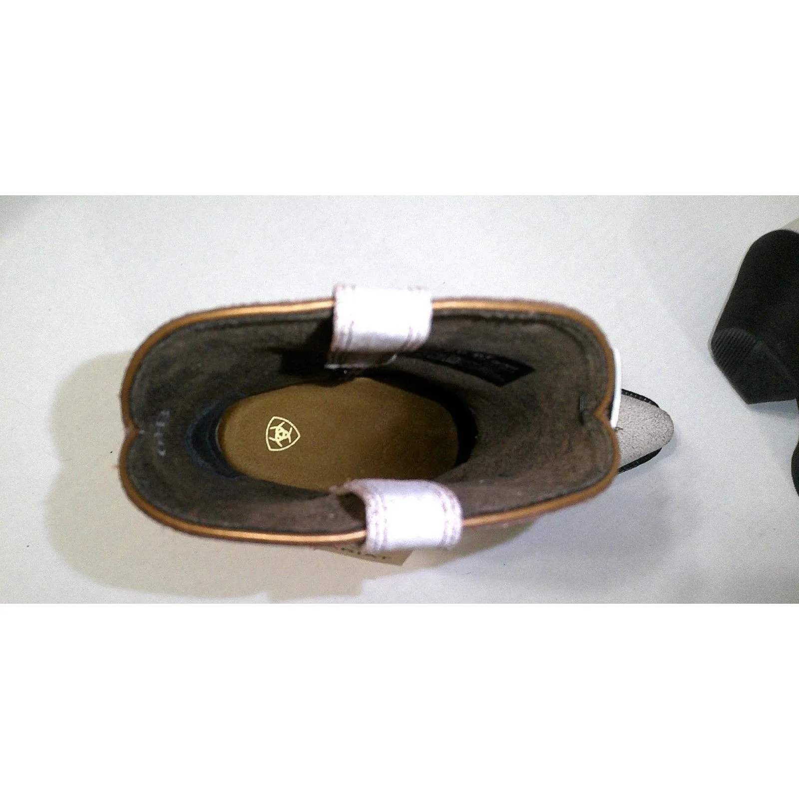 New NWT Womens 7.5 Ariat Goldie Boot Western Distressed White Leather Short - Image 8