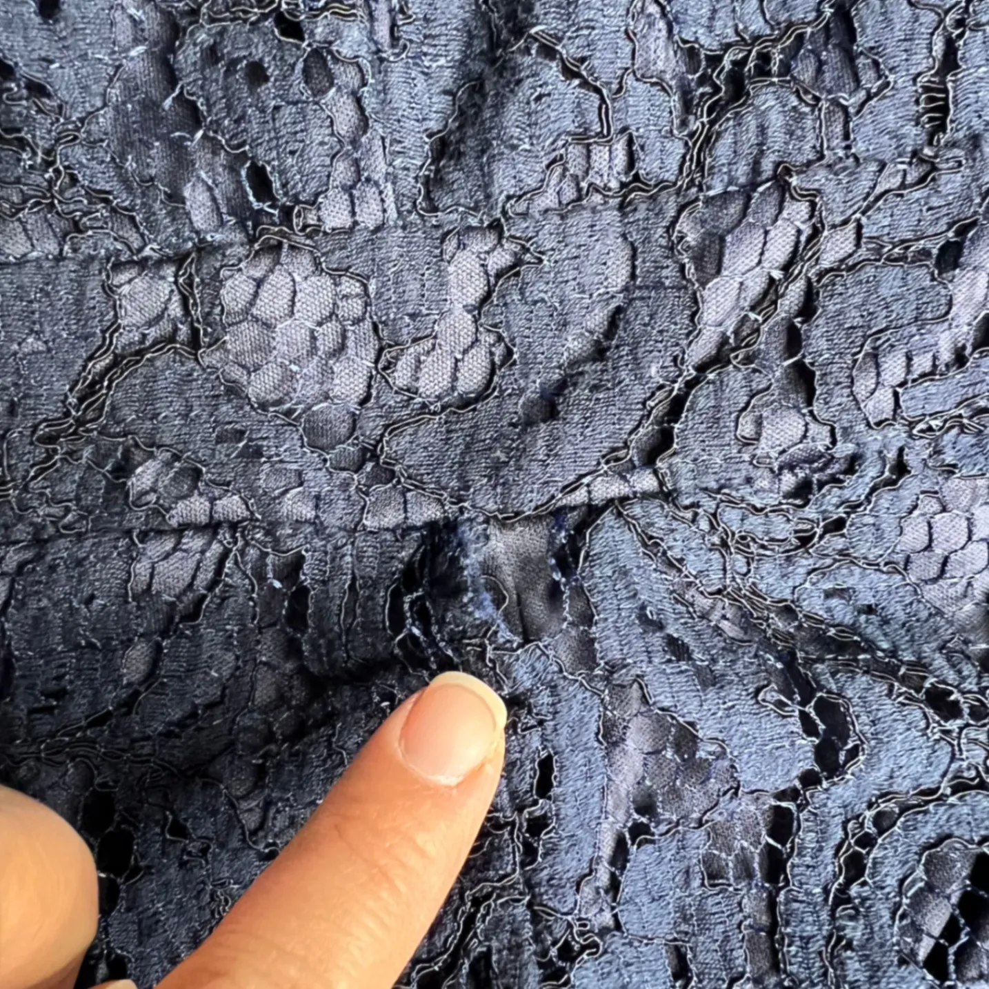 Marina Navy Blue Lace Sheath Dress Cap Sleeve Keyhole Back Size 12 NWT with Flaw - Image 7