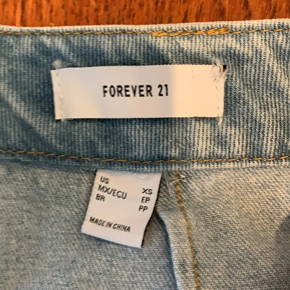 Forever 21 light denim skirt - Image 3