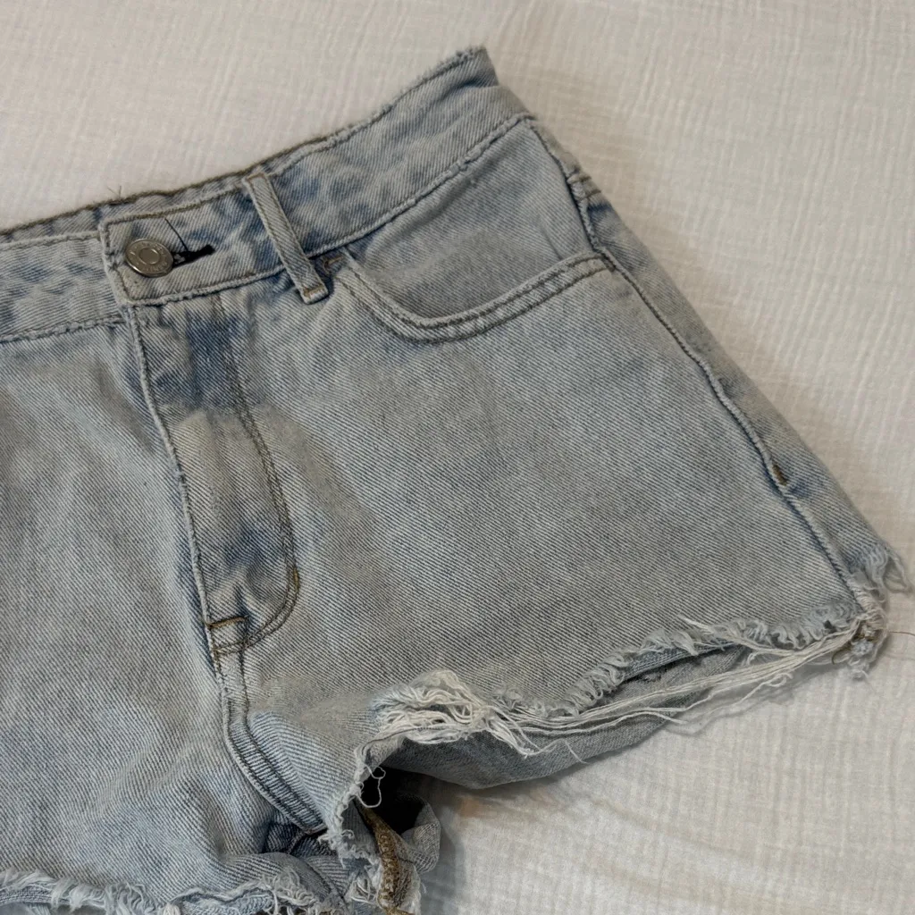 PacSun Light Blue Distressed Denim Shorts - Image 5