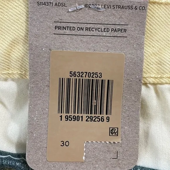 NWT Levi's 501 Yellow Jean Shorts Size 30 Button‎ Fly Cut Off Denim Raw Hem - Image 7