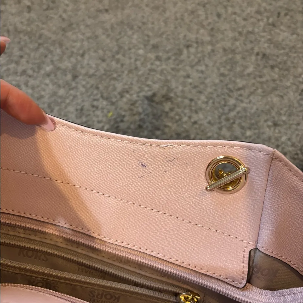 Michael Kors Jet Set Medium Purse - Image 5