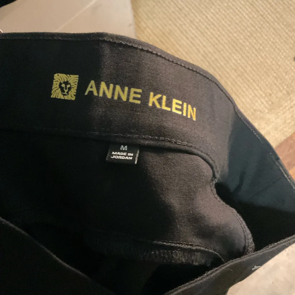 Anne Klein Ponte Pants Size Medium Tummy Control‎ Black Midweight - Image 13