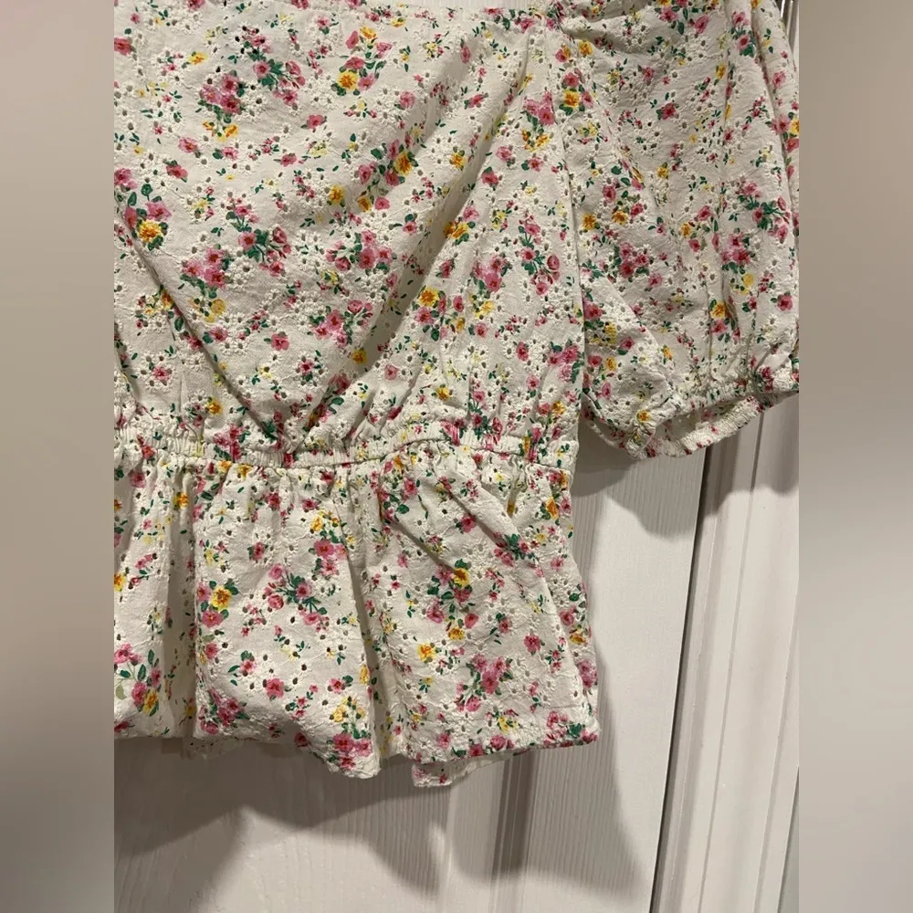Wild Fable Eyelet Floral Puff Sleeve Crop Top Elastic Waist Square Neck Size M - Image 3