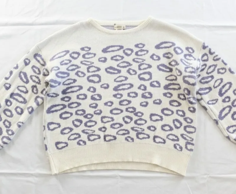 And The Why Cropped Purple Leopard Animal Spot Sweater Top Womens Small Medium White - Image 1