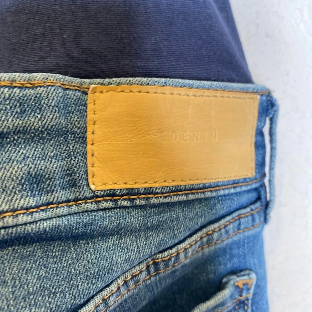H&M &Denim Medium Blue Wash Maternity Denim Jeans Shorts EUC Sz M Cotton Stretch - Image 4