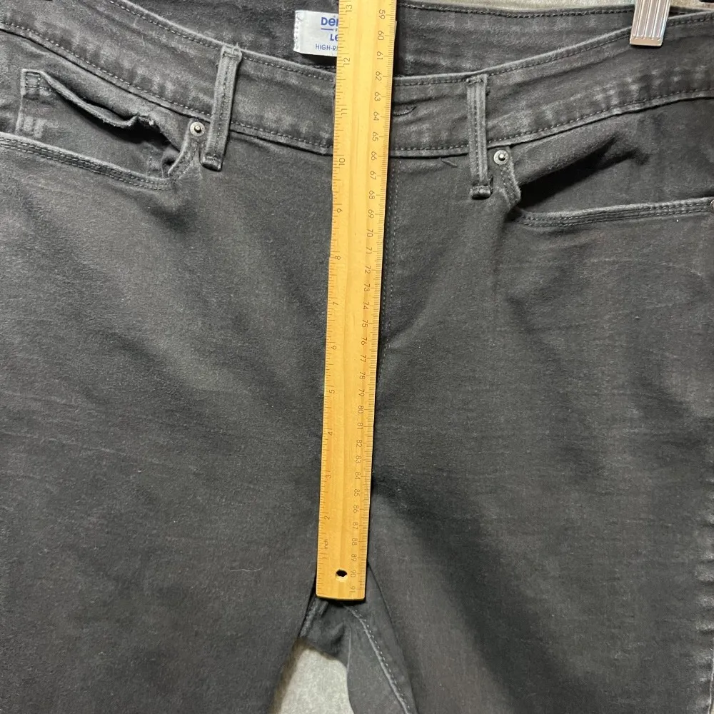 Levi's Denizen High Rise Skinny Jeans Black Denim Comfort Stretch‎ 33x28 - Image 4