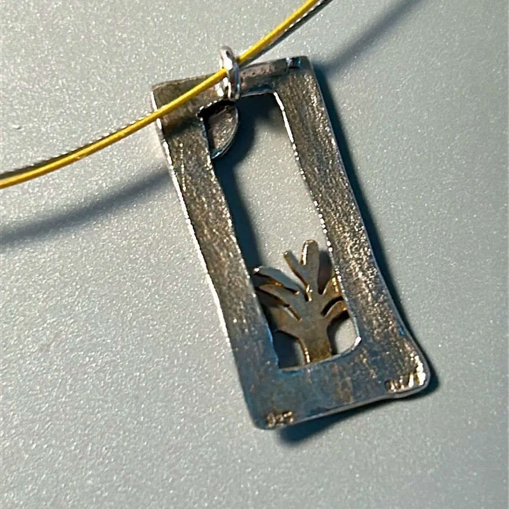 Vintage artisan signed Sterling Silver and gold tone necklace with pearl accent - Image 5