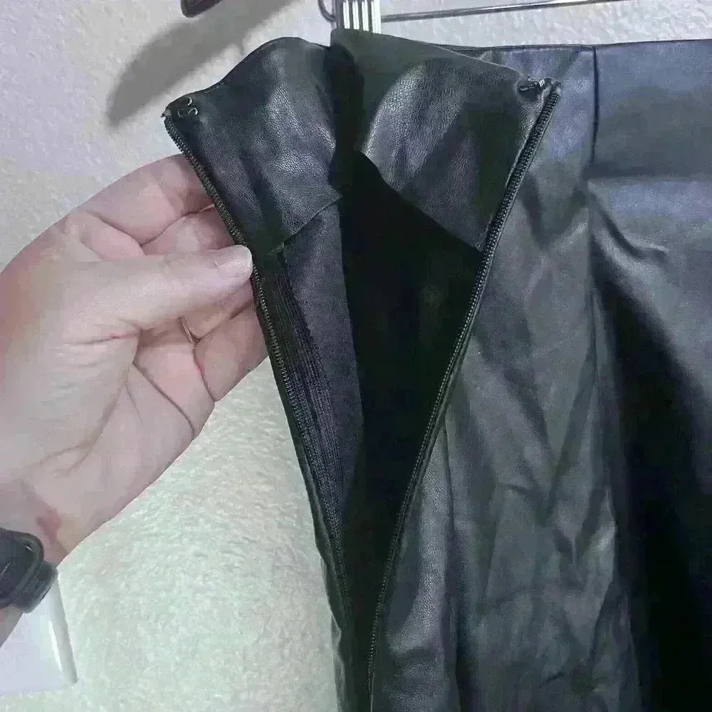 It’s NWT Woman’s Faux Leather Flared Y2K Retro Ballerina Mini Skirt Plus Size 3X Black - Image 9