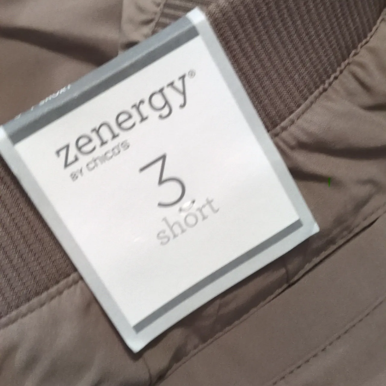 Zenergy By Chicos Clove Neema Ellie Zip Pocket Shorts Size 3 - Image 7