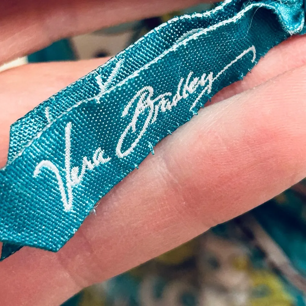 Vera Bradley 20” Weekender bag. - Image 7