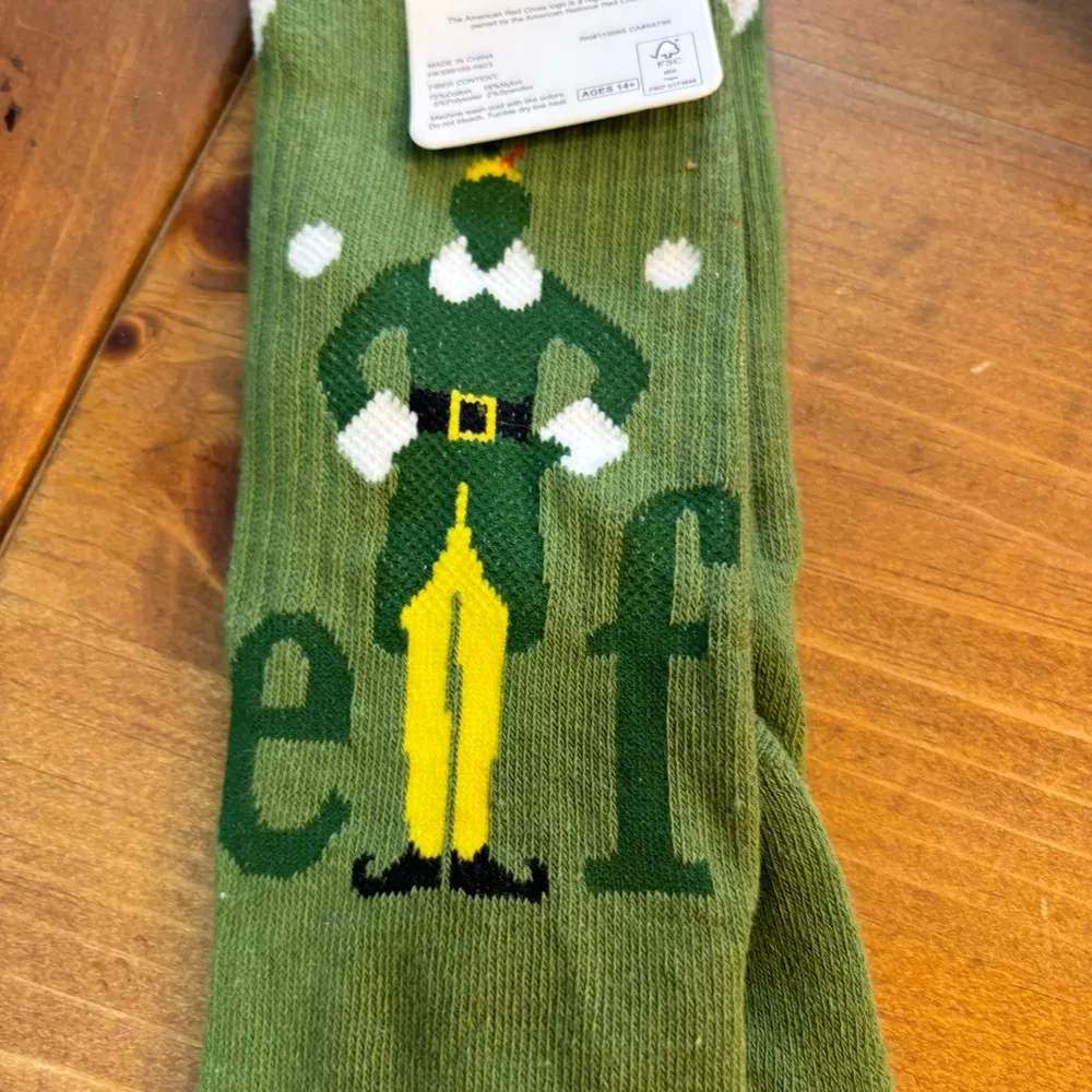 NWT American Red cross Elf womens cotton blend crew socks green one size - Image 6