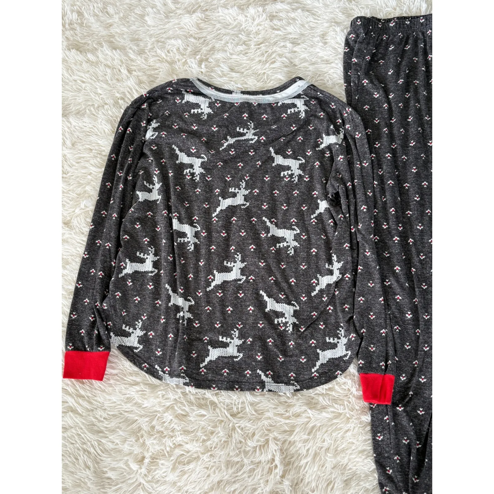 Secret Treasures Christmas Reindeer Pajama Set Sleepwear Gray Red S 4-6 - Image 4