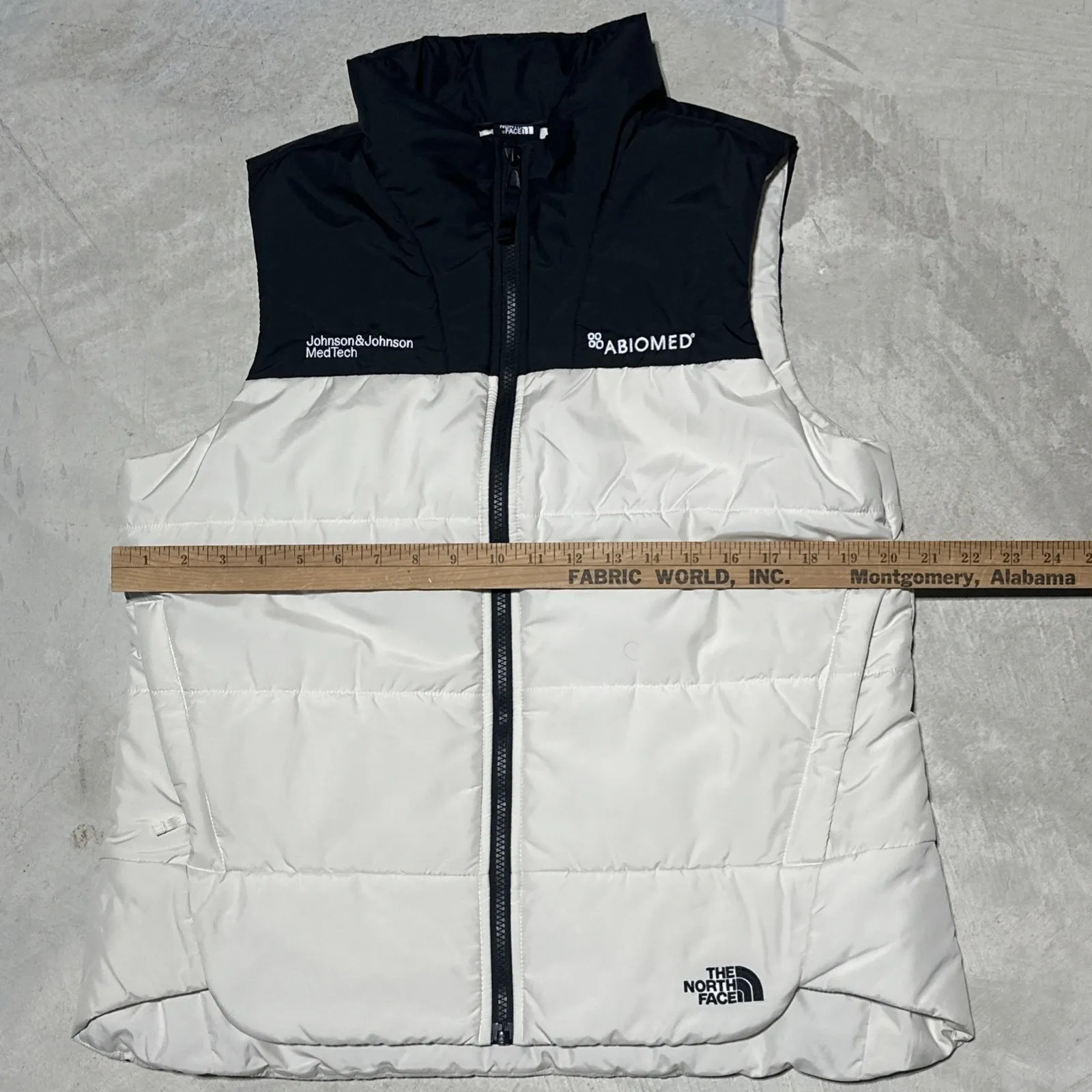 The North Face Vest Jacket Everyday Puffer Lightweight Womens SZ M Johnson Logo - Image 4