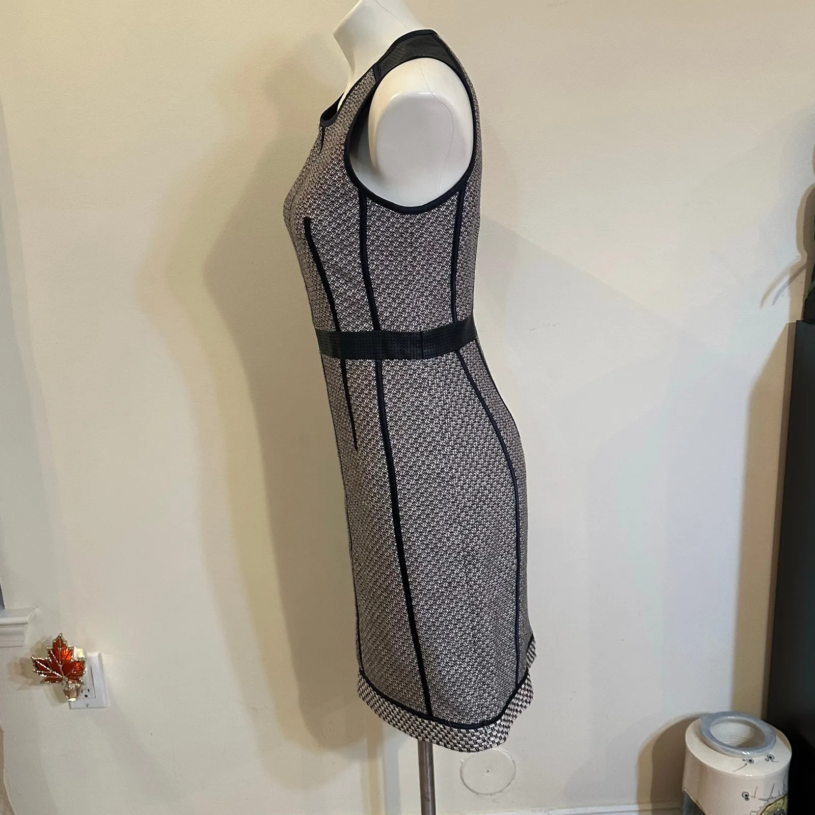 Club Monaco Tweed Dress sz 6 Sheath Dress Leather Trim Jeanine Sleeveless tweed - Image 7