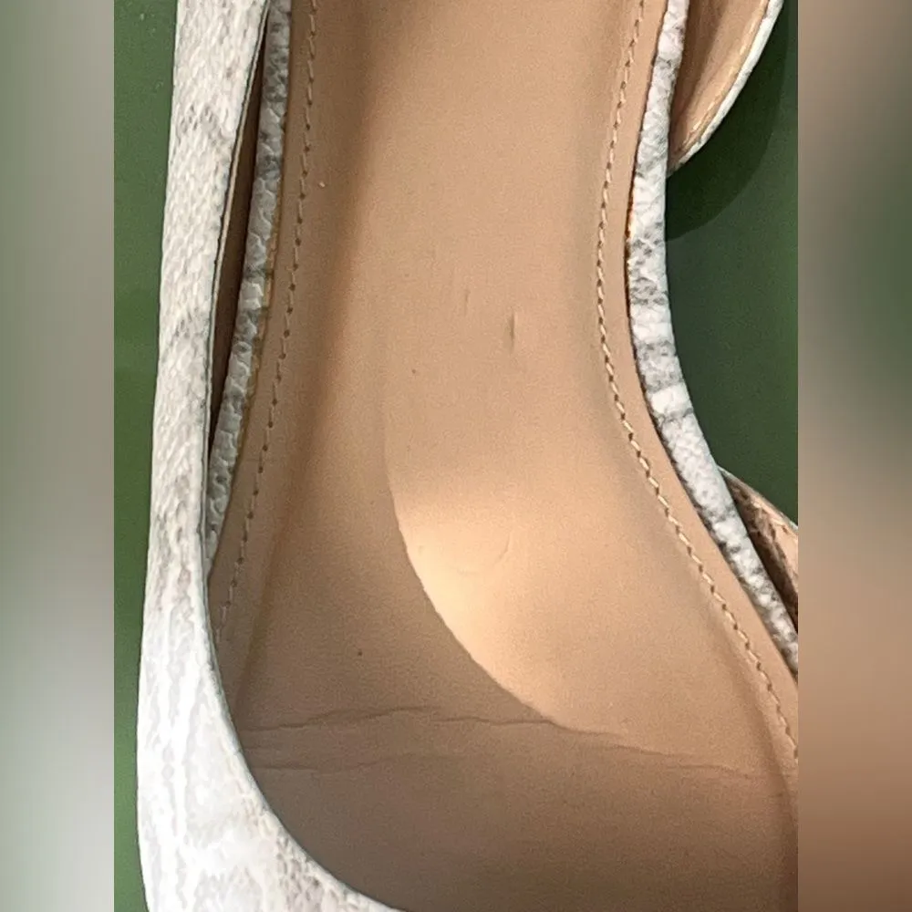 Jaclyn Smith  Women's Marlo White Snake Print Slingback Flat Sandals Size 8M - Image 13