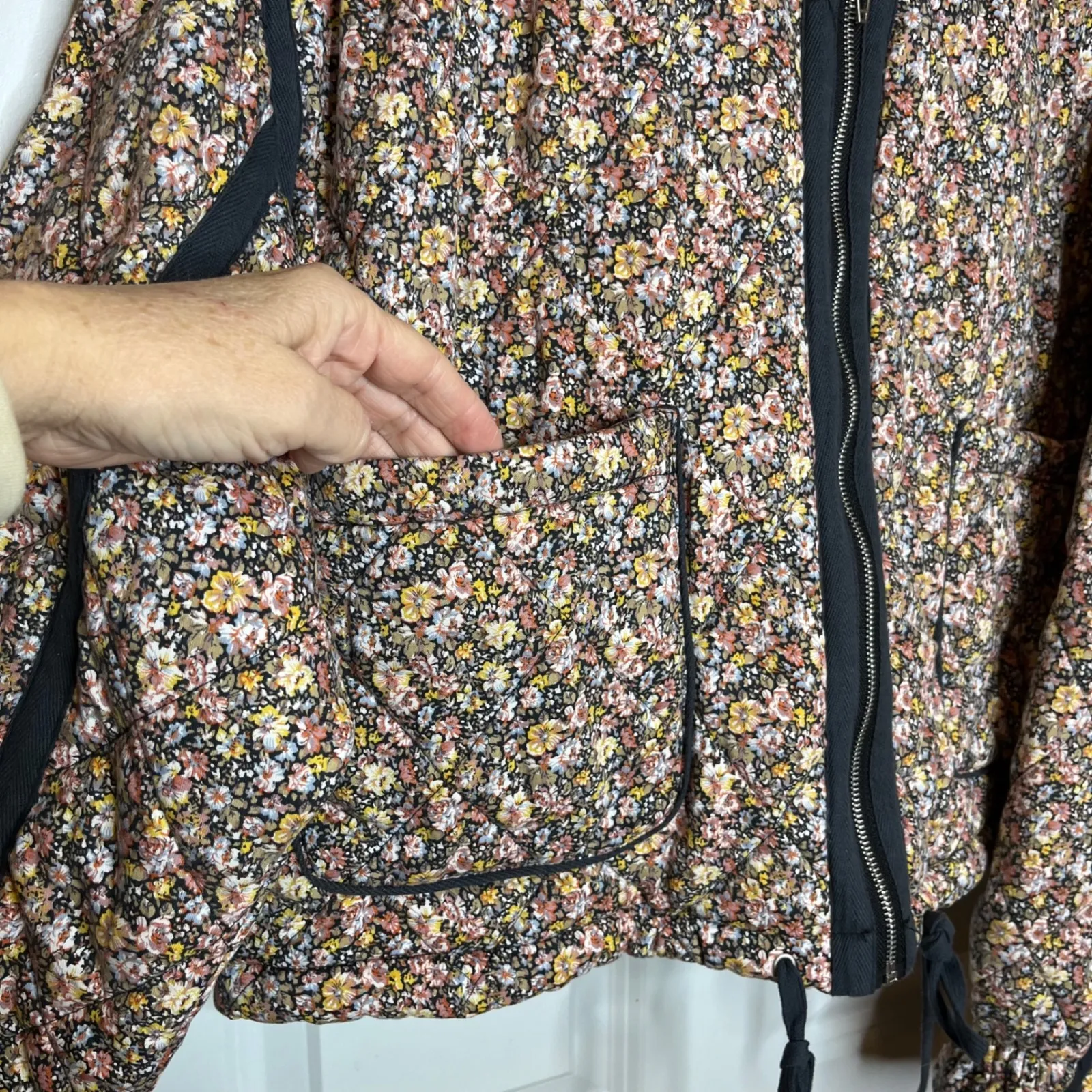 BLANKNYC Large Quilted Floral Bomber Jacket WomenBlack Pink Yellow Blue Black - Image 8