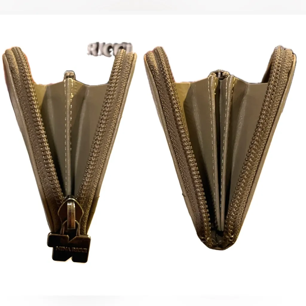 Authentic NINA RICCI Vintage Leather Long Wallet Gray - Image 3