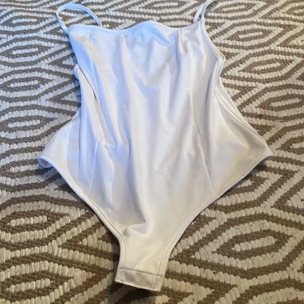 Free people intimately white small bodysuit - Image 2