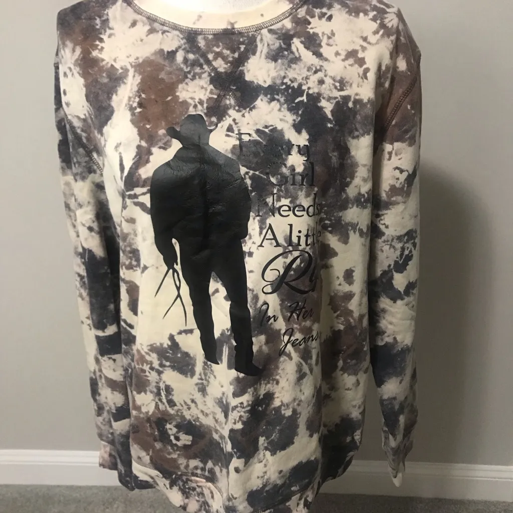 “Every Girl needs a little Rip in her jeans” camo sweatshirt - Image 5