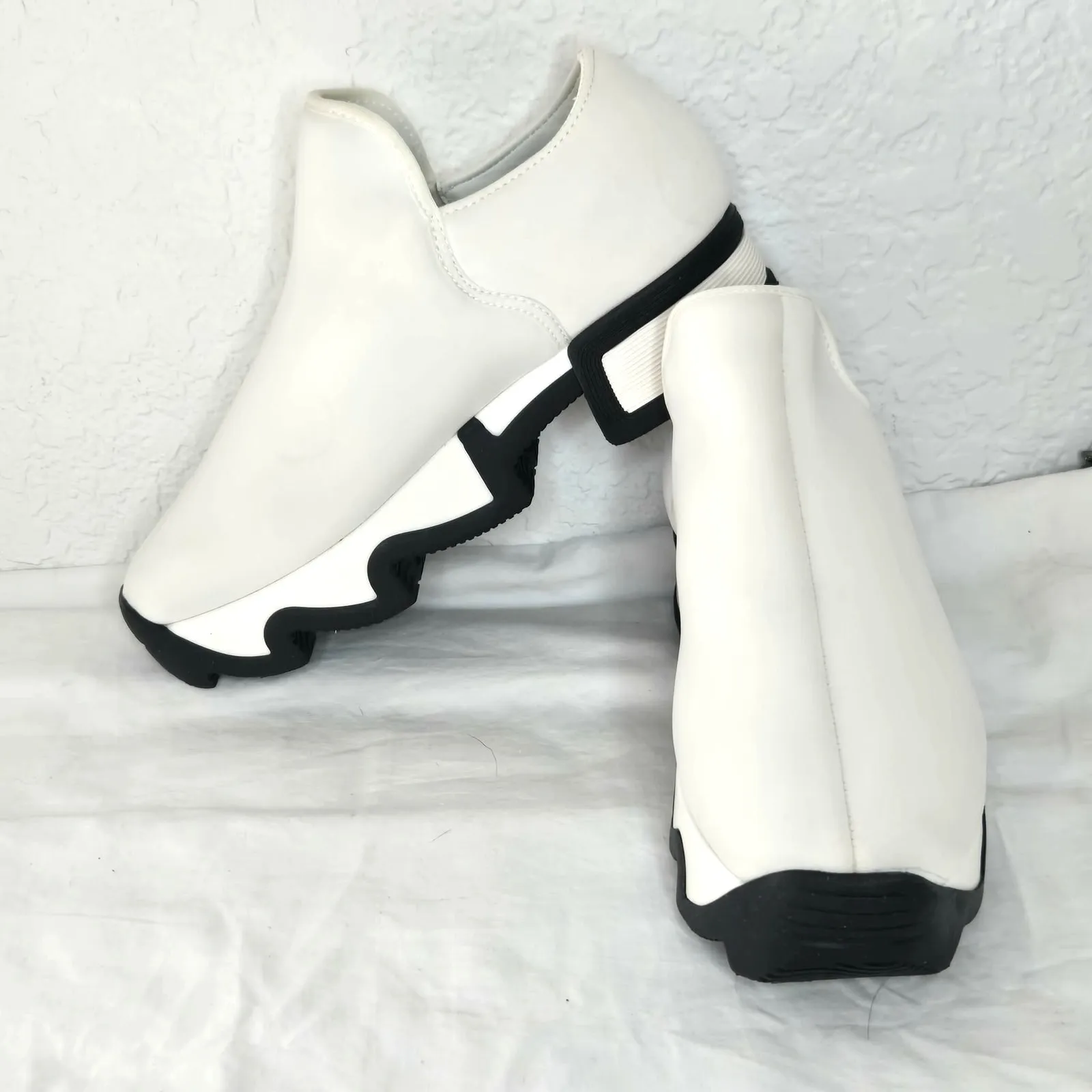iRi Wes I White Low Top Sneaker Size 38EU US8 Vegan Leather Neoprene - Image 1
