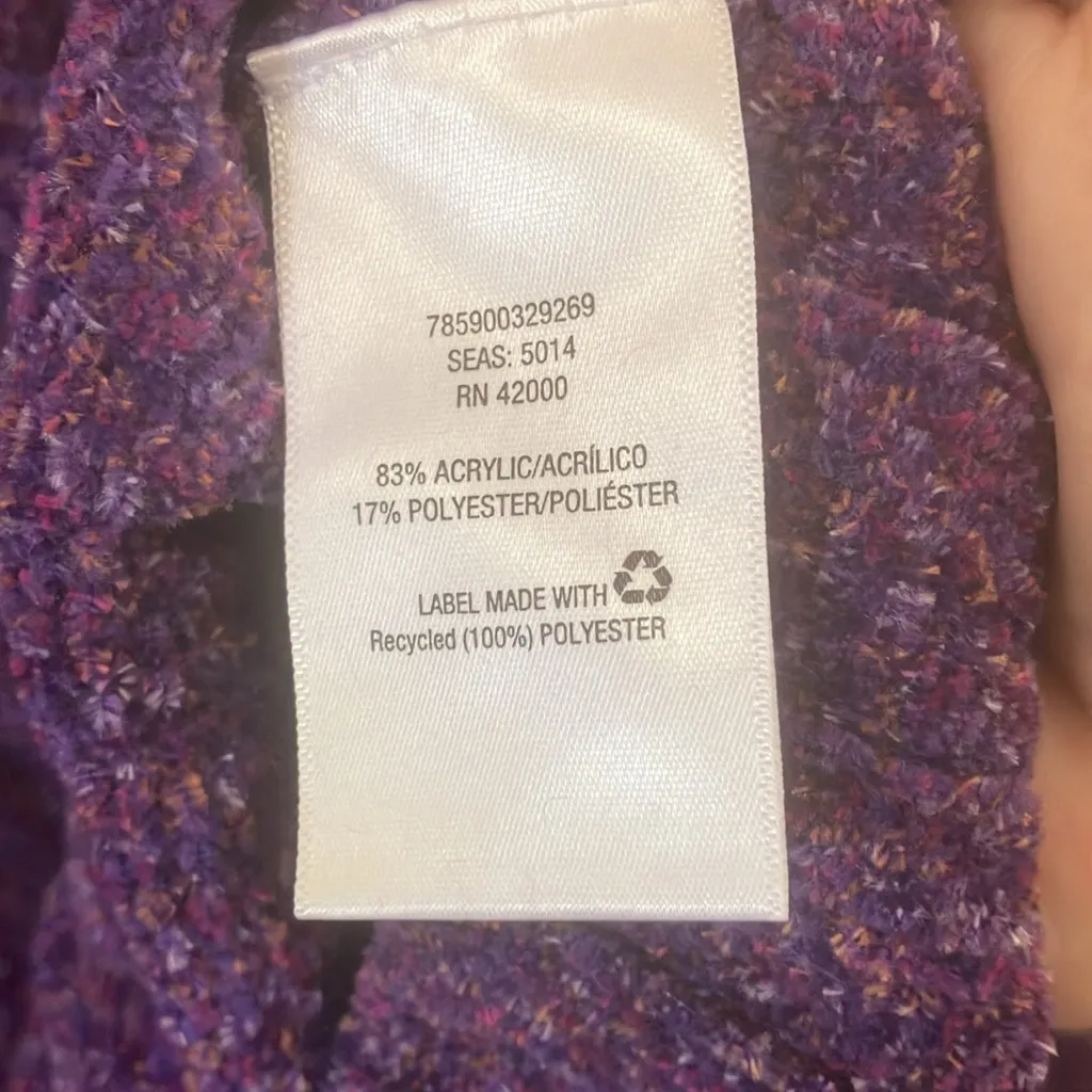 FINAL MARKDOWN Basic editions v neck sweater medium - Image 4