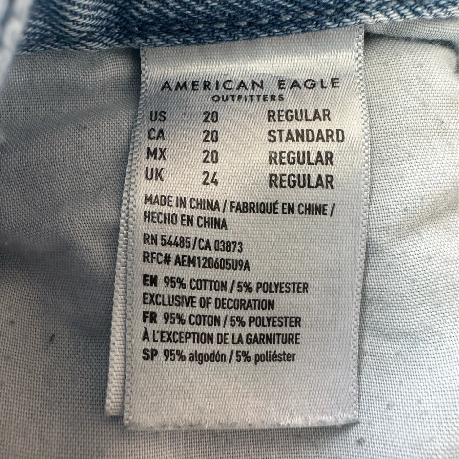 American Eagle Curvy Mom Jeans Women’s 20 Plus Distressed Light Wash Ripped - Image 9