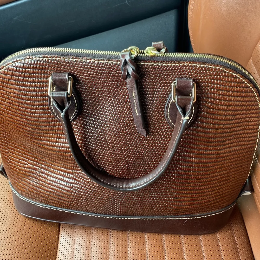 Classic Dooney & Bourke purse - Image 5