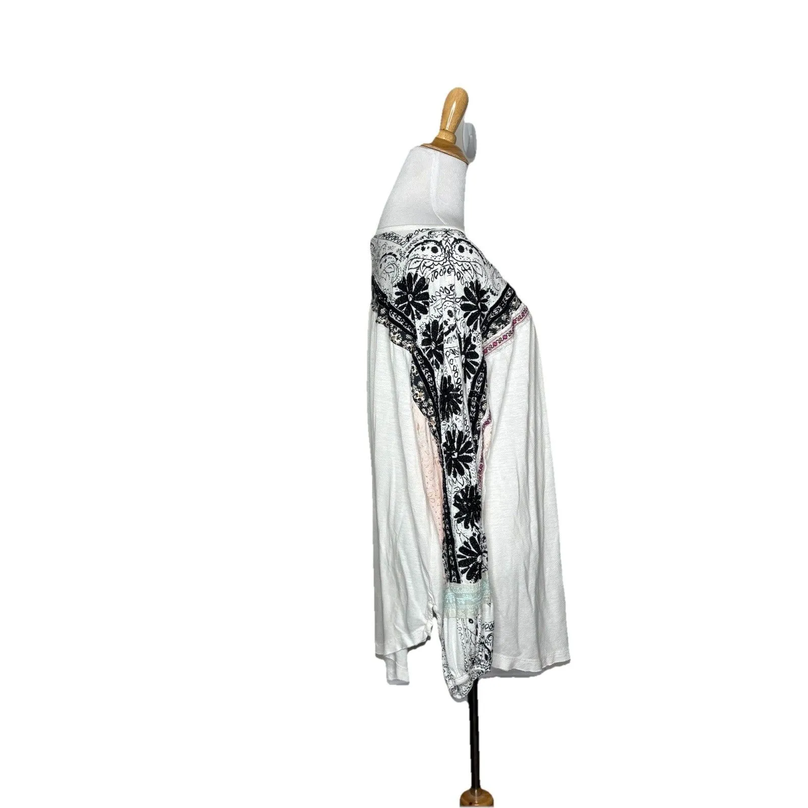 Free People Tripoli Embroidered Patchwork Trim Tunic Top Tee Shirt Size Medium - Image 4