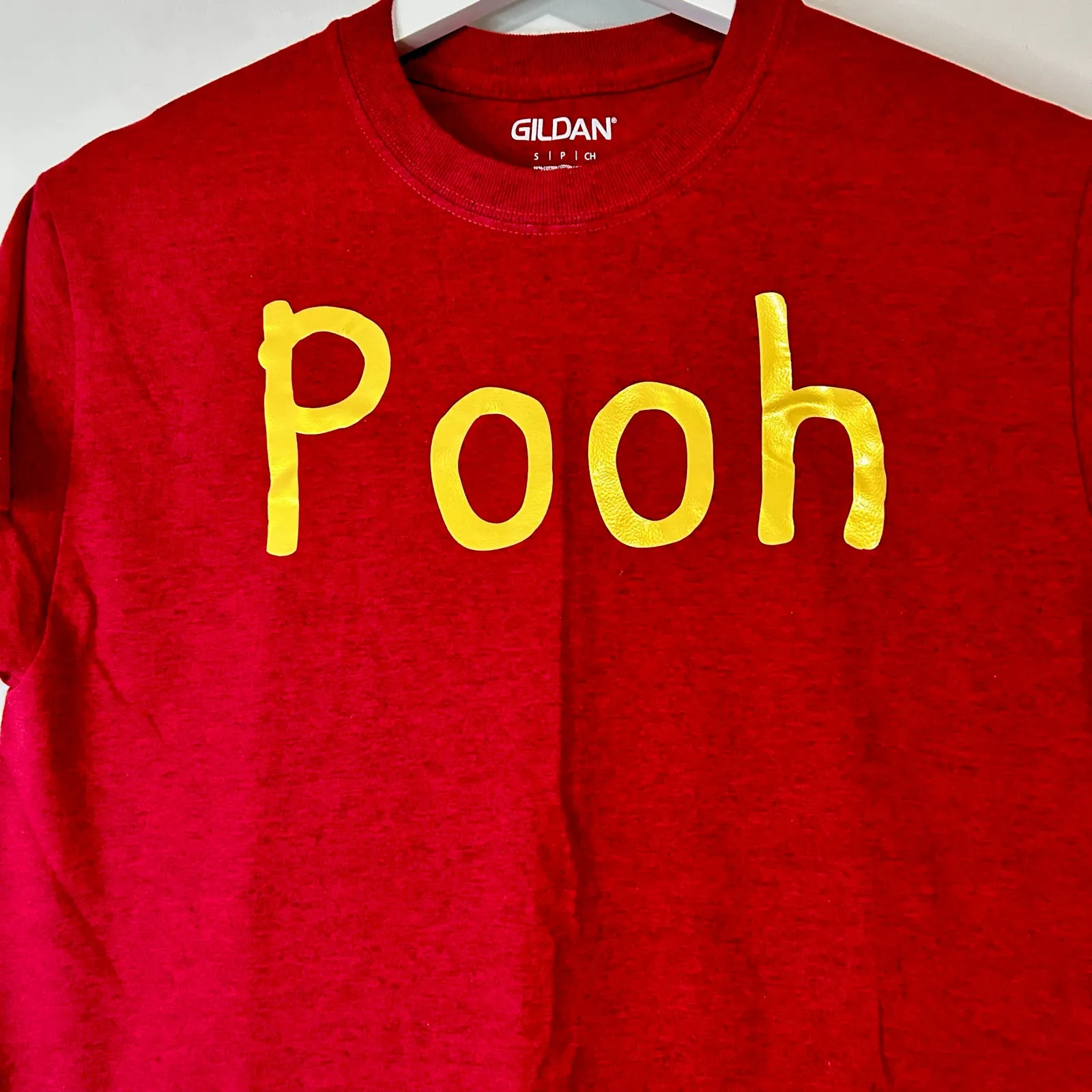 Winnie the Pooh Women's Short Sleeve Graphic T-Shirt Red Size Small EUC Cute - Image 2