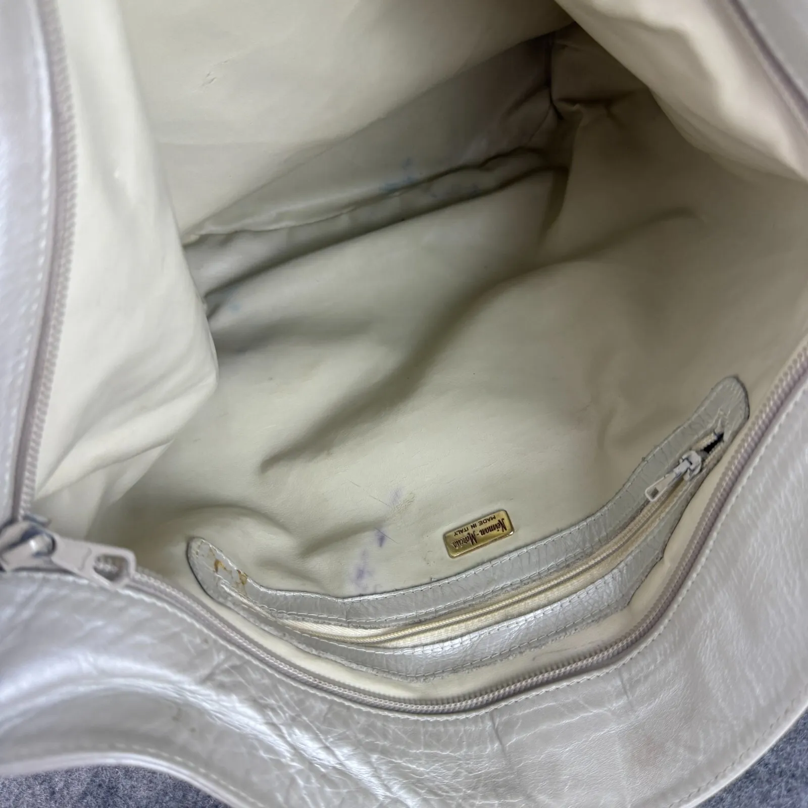 NEIMAN MARCUS‎ Cut out Gold Stars Leather Bucket Shoulder Bag Vintage 90s Y2K - Image 5