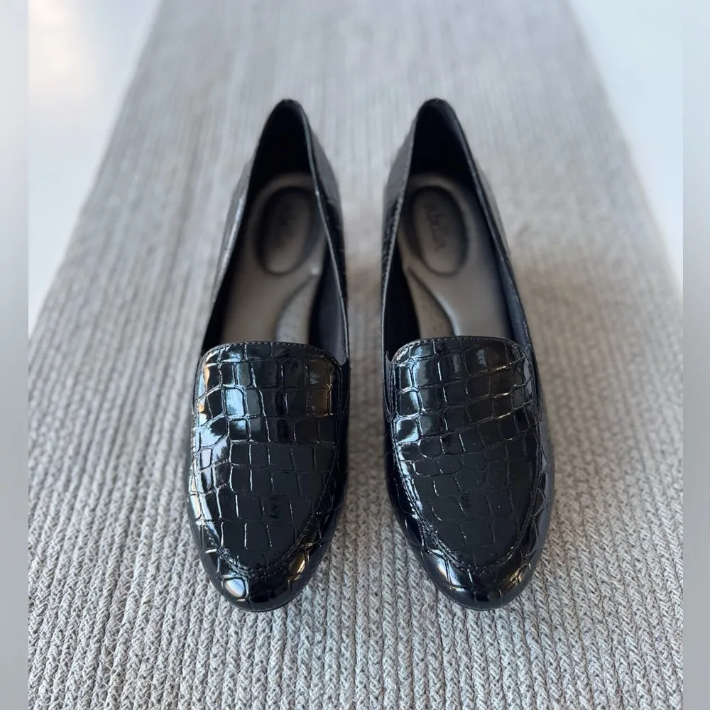 Abella Black Crocodile Patent Leather Block Heel Loafers Size 8 - Image 2