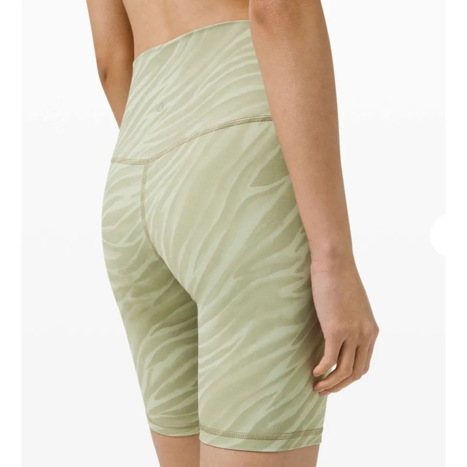 Lululemon 8" Align High Rise Animal Print Bike Shorts Sage Green Size 4 - Image 2