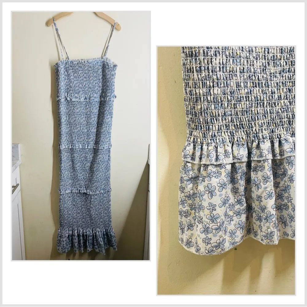 Mable Floral Smocked Midi Dress Blue White size Large - Image 2