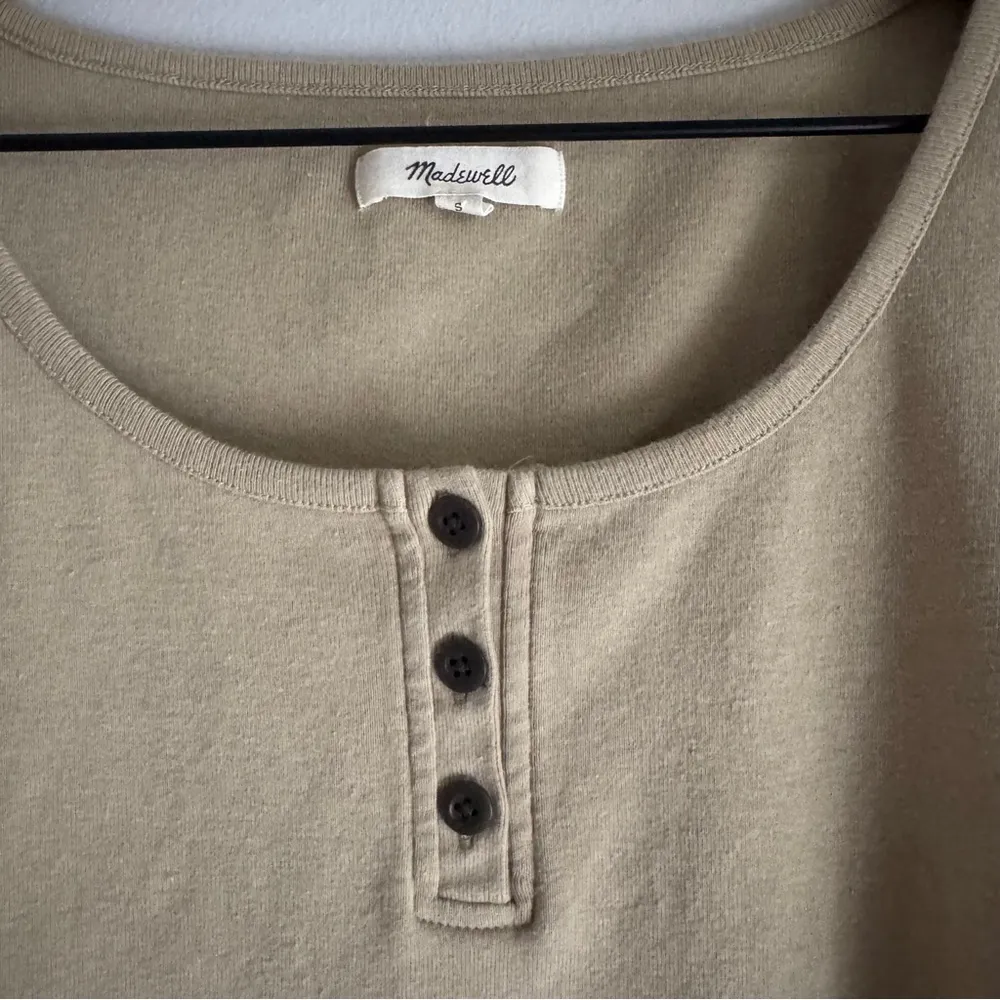 Madewell Eyelet Short Sleeve Henley Ash Green Blouse Size Small - Image 5