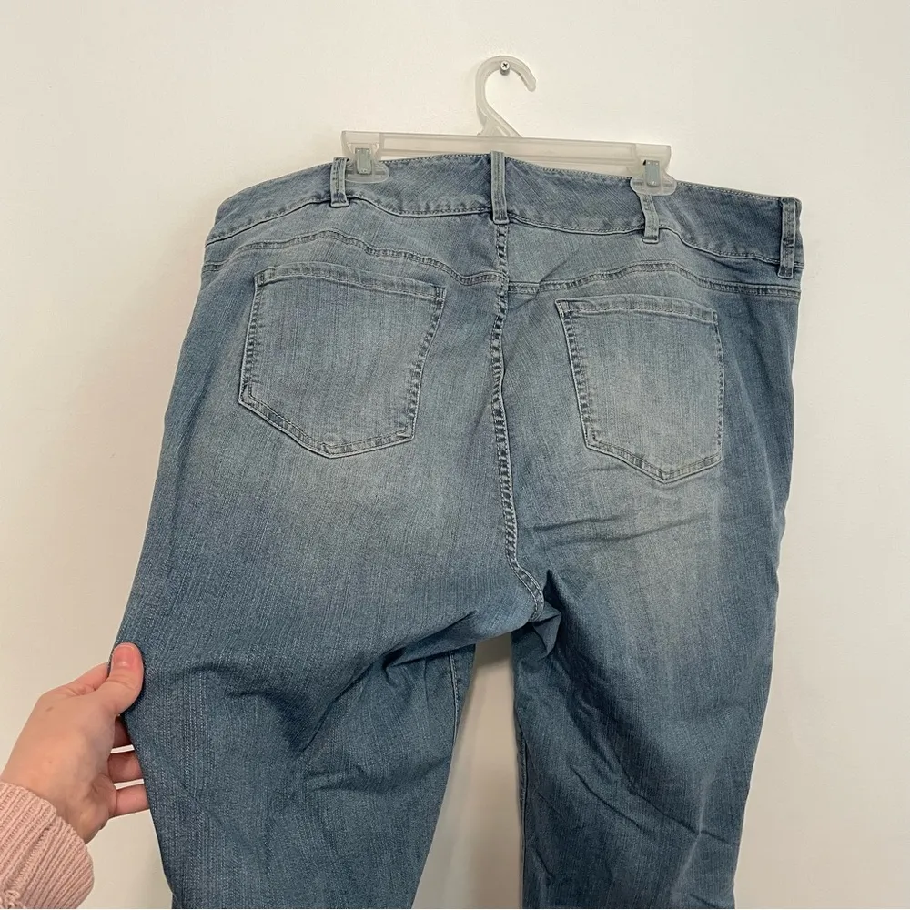 TORRID Plus Size Premium Stretch Light Wash Jegging Mid Rise Jeggings Jeans 24 R - Image 14