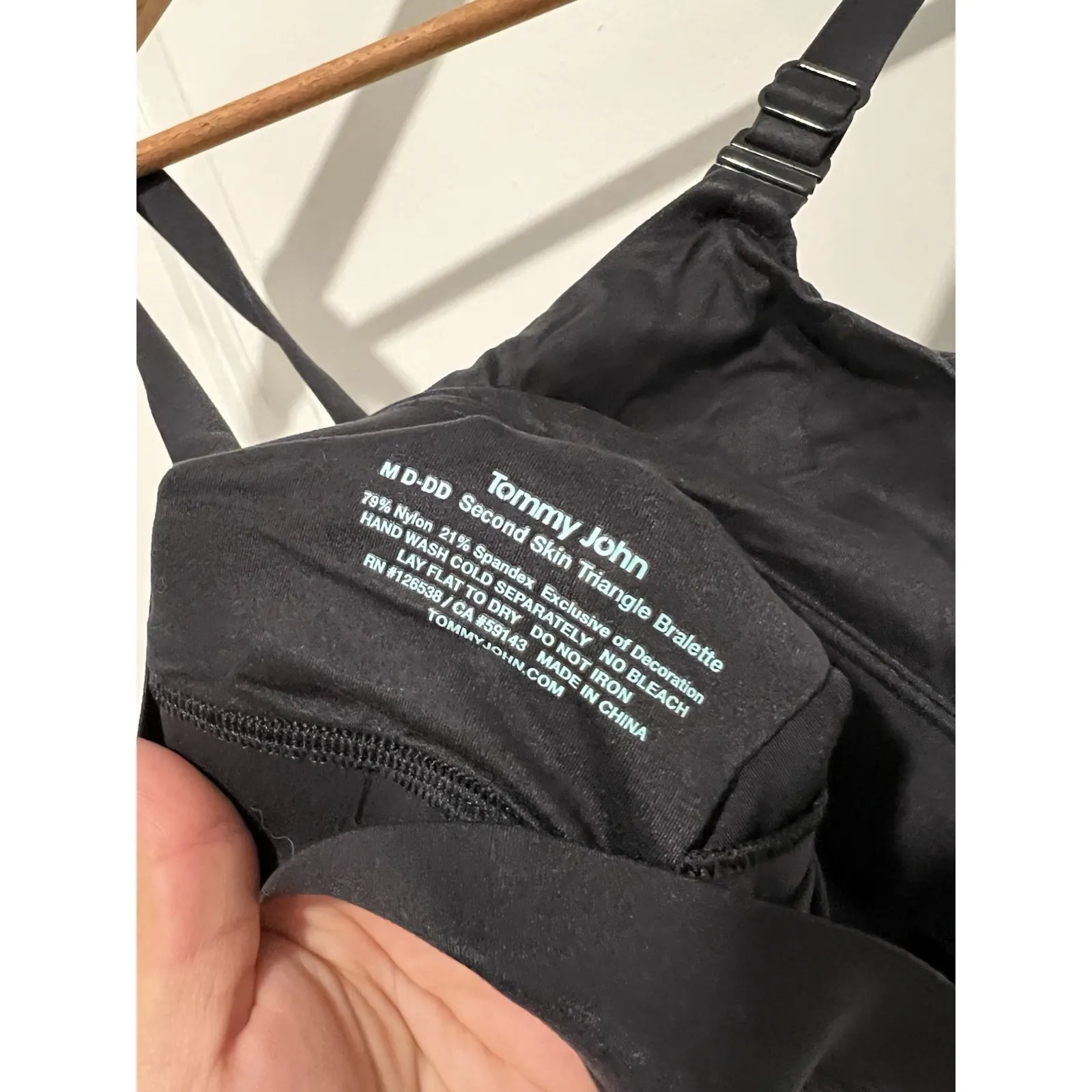 Tommy John Second Skin Triangle Bra Black M D - Image 5