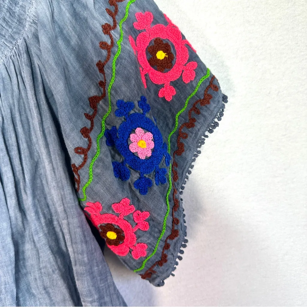 Boston Proper Off Shoulder Top M Blue Embroidered Floral Elastic Boho Peasant - Image 4