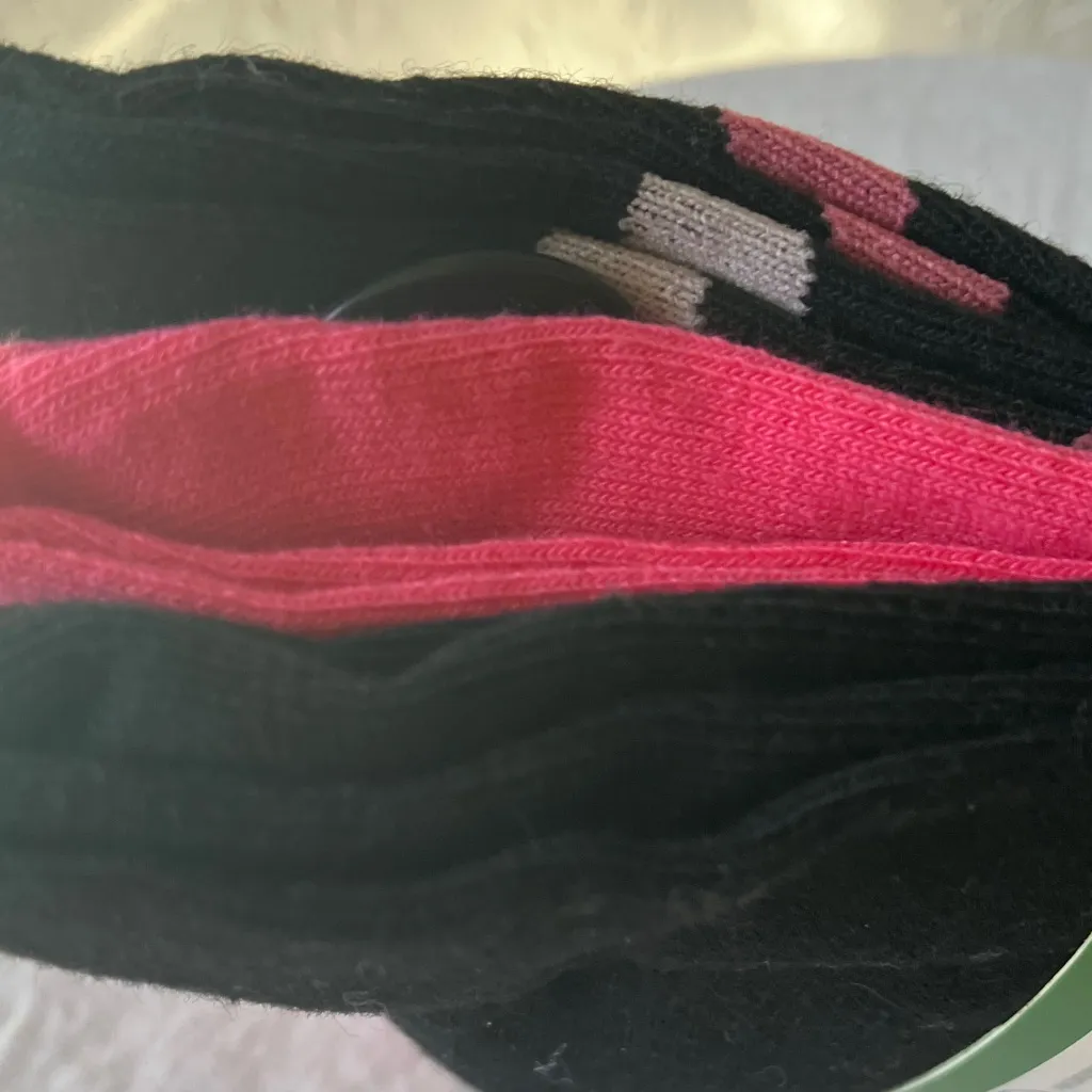 Kate Spade: Black/Pink/Heart Pattern Thin Crew Socks- Cotton Blend- Set of 3 - Image 12