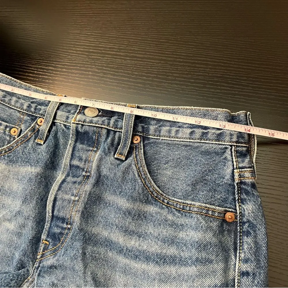 ✨ Levi’s Women’s 501 Distressed Shorts 27 - Image 10