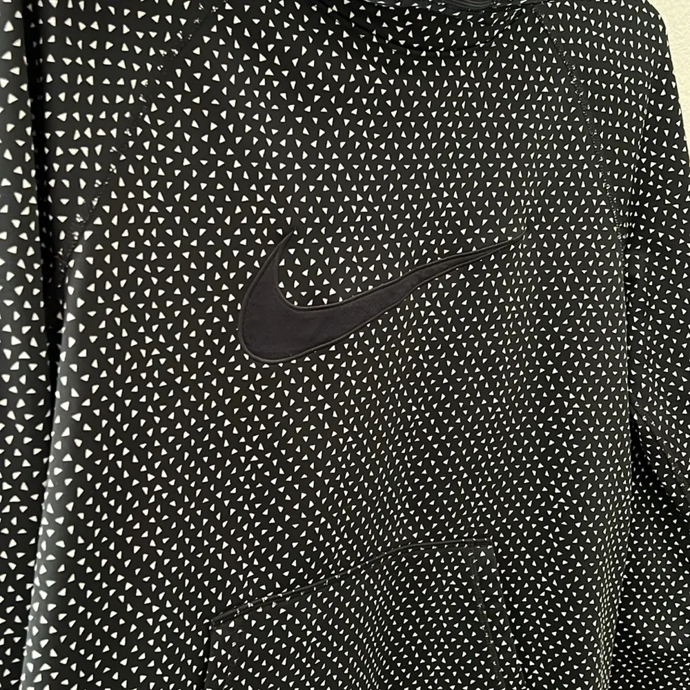 Nike Dri Fit Black Geo Dot Pullover Hoodie | Medium - Image 2