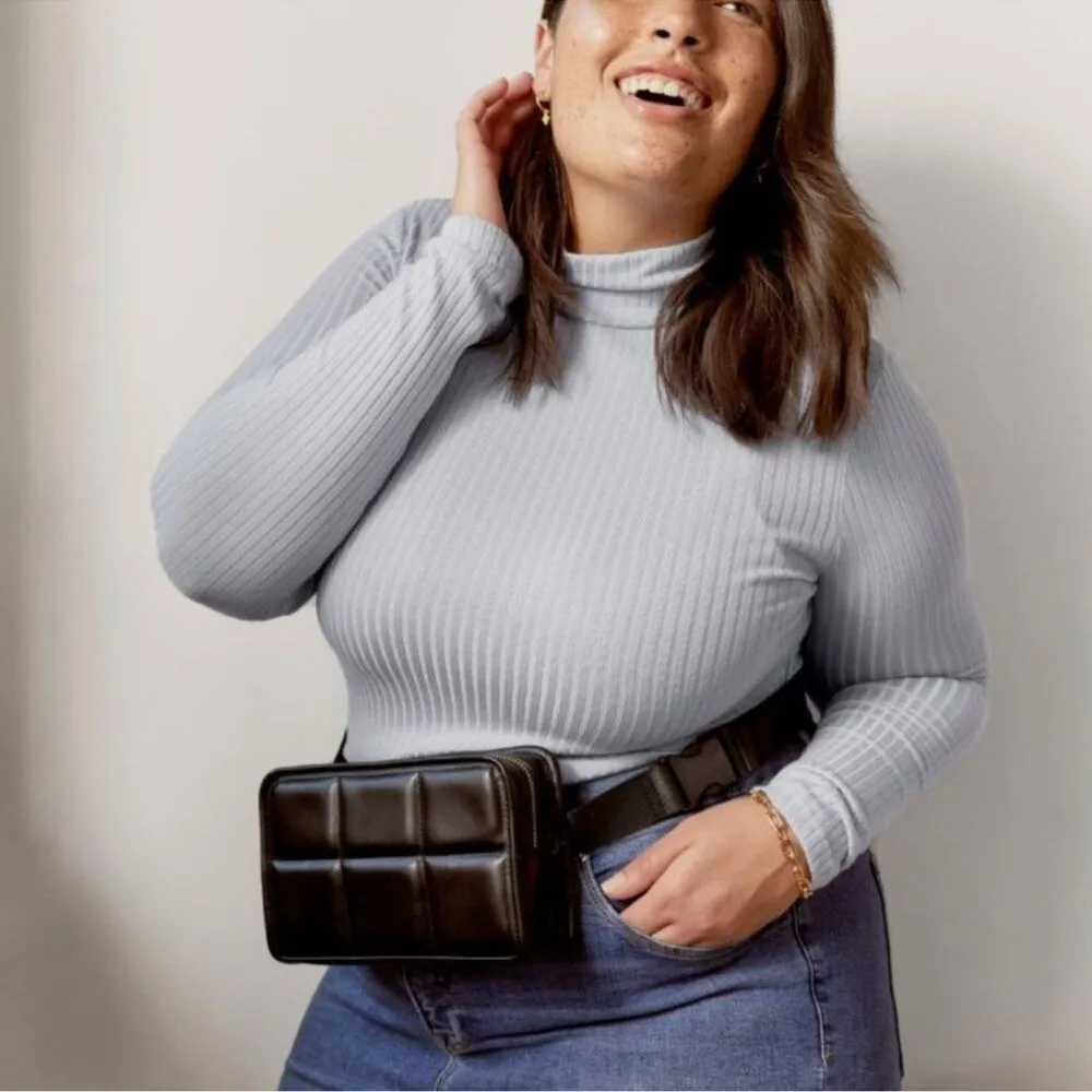 Amanda Uprichard New York NWT Belt Bag Black Mini Purse Quilted Faux Leather - Image 5